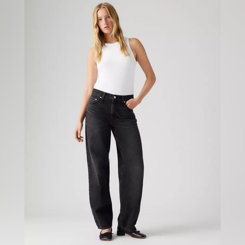 Levi’s baggy dad jeans